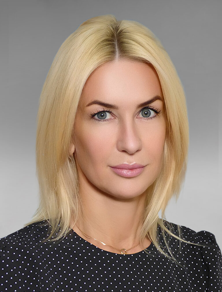 Угланова Оксана Александровна